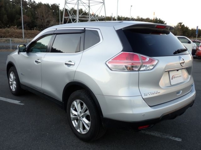 X-TRAIL HYBRID