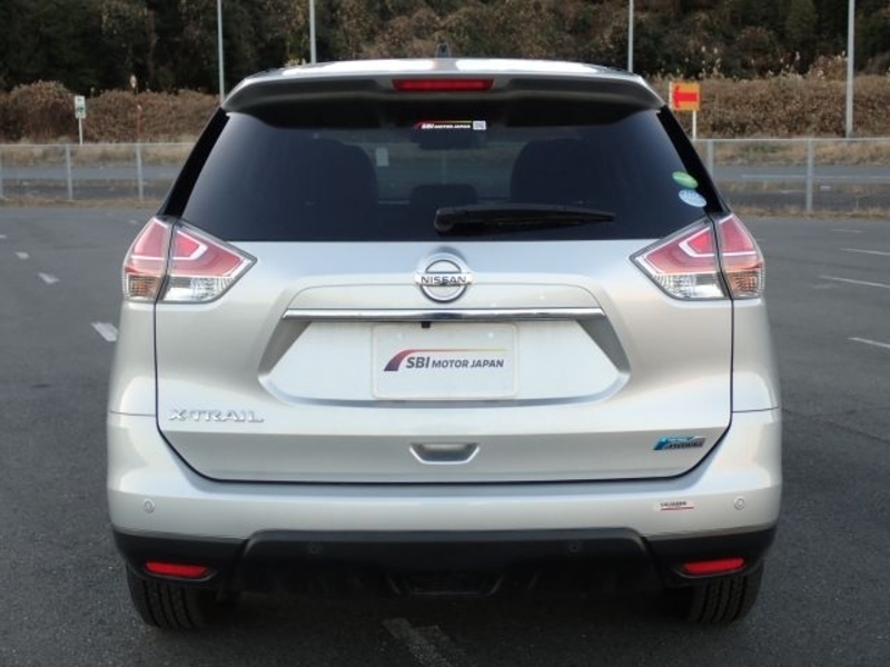 X-TRAIL HYBRID