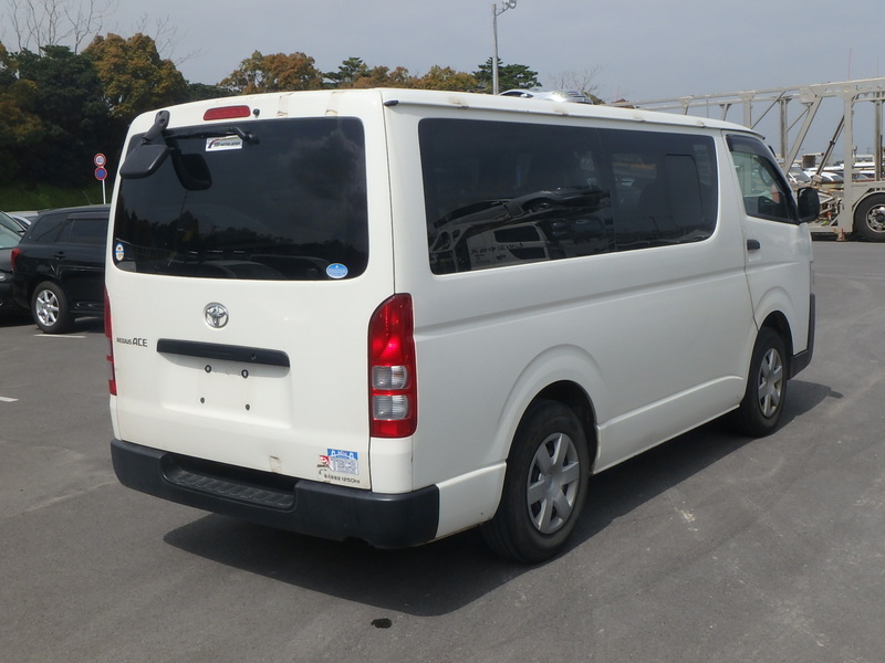 HIACE VAN-7