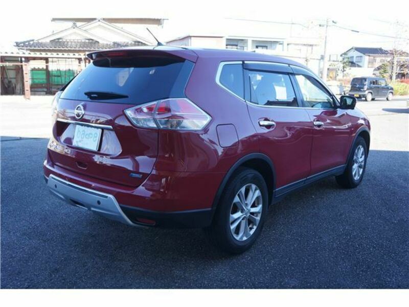 X-TRAIL