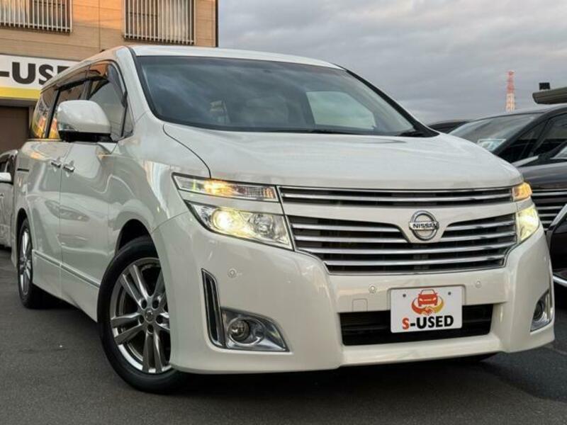 NISSAN ELGRAND