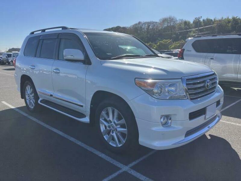 TOYOTA LAND CRUISER