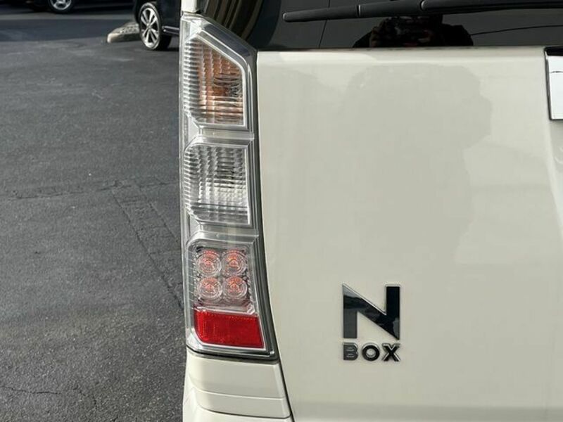 N BOX