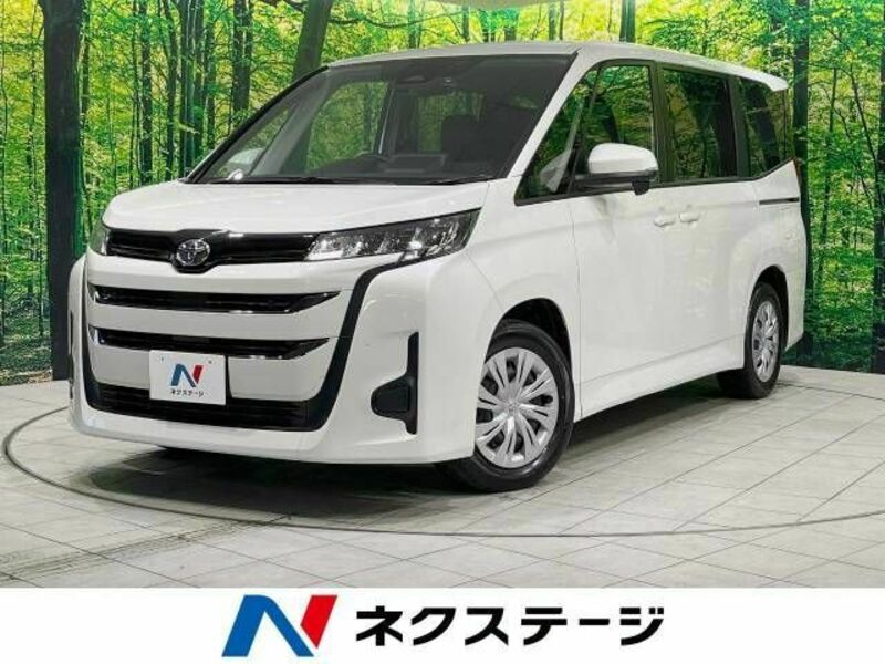 TOYOTA NOAH