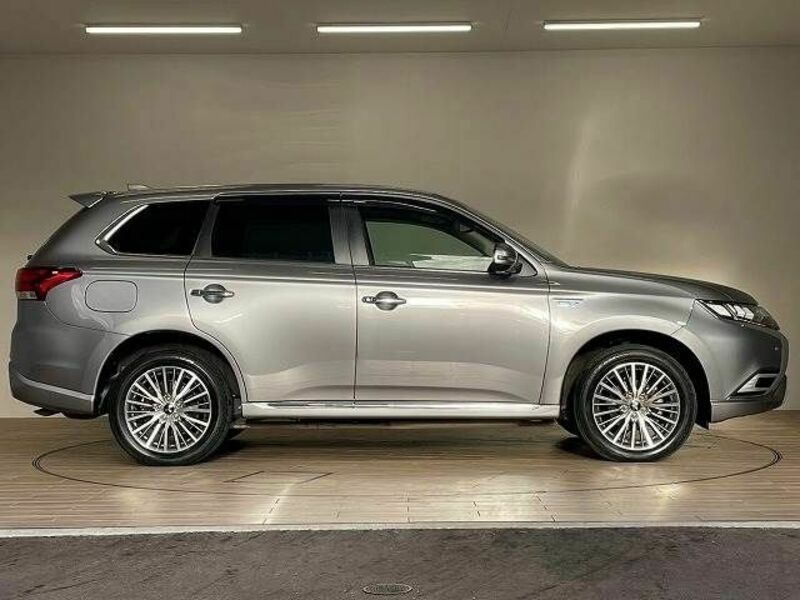 OUTLANDER PHEV