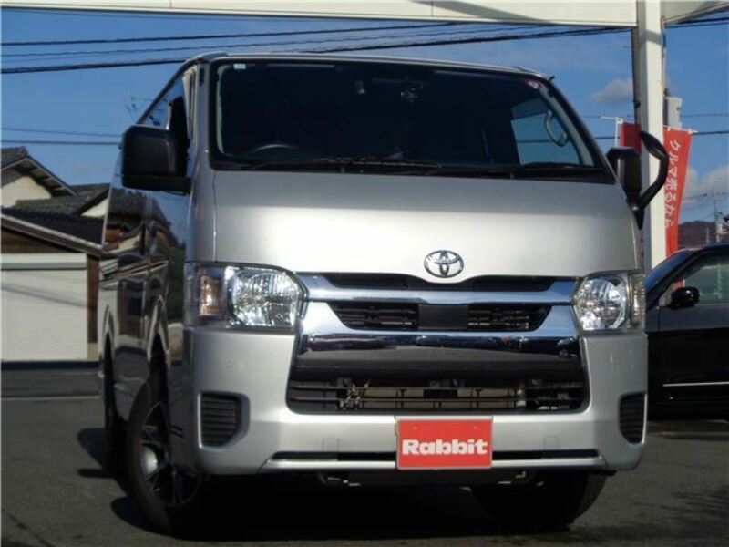 TOYOTA HIACE