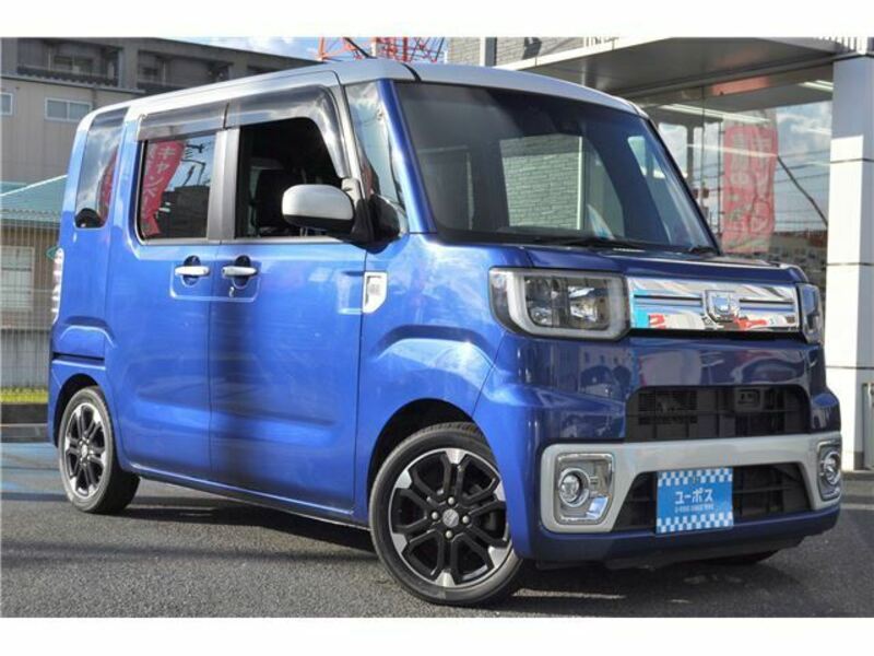 DAIHATSU WAKE