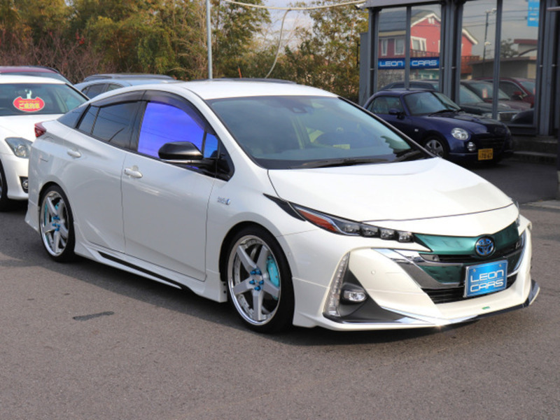 PRIUS PHV