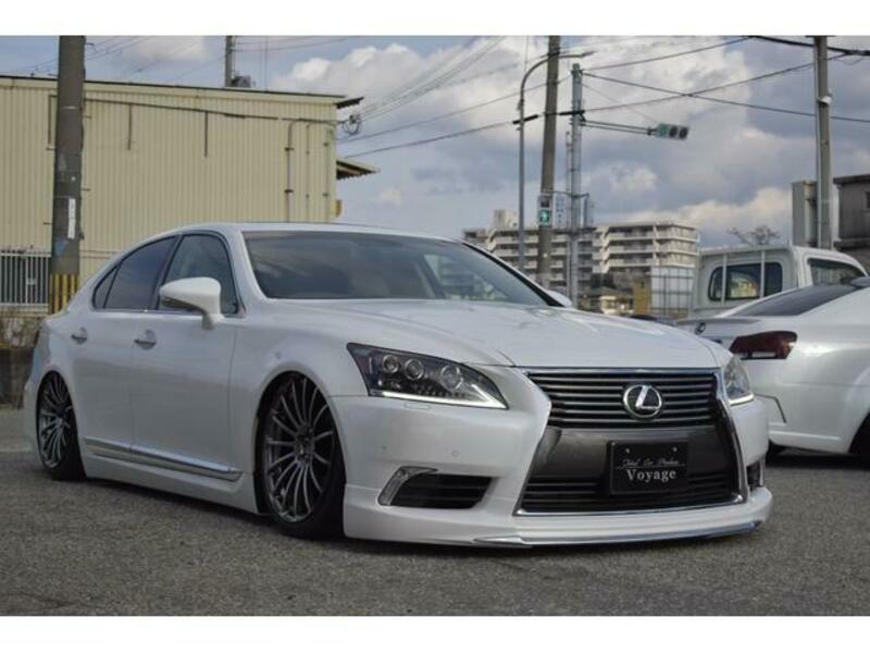 LEXUS LS