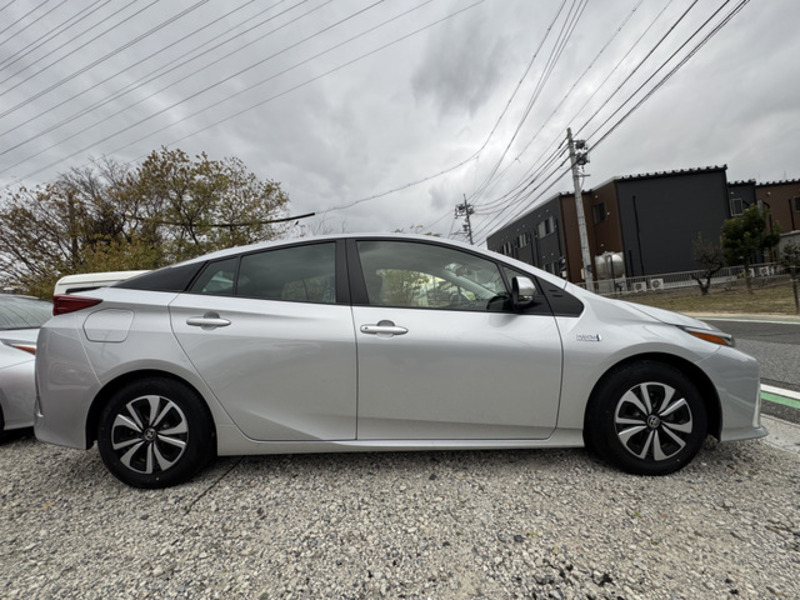 PRIUS PHV