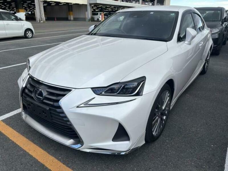 LEXUS IS