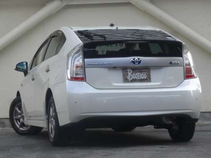 PRIUS PHV