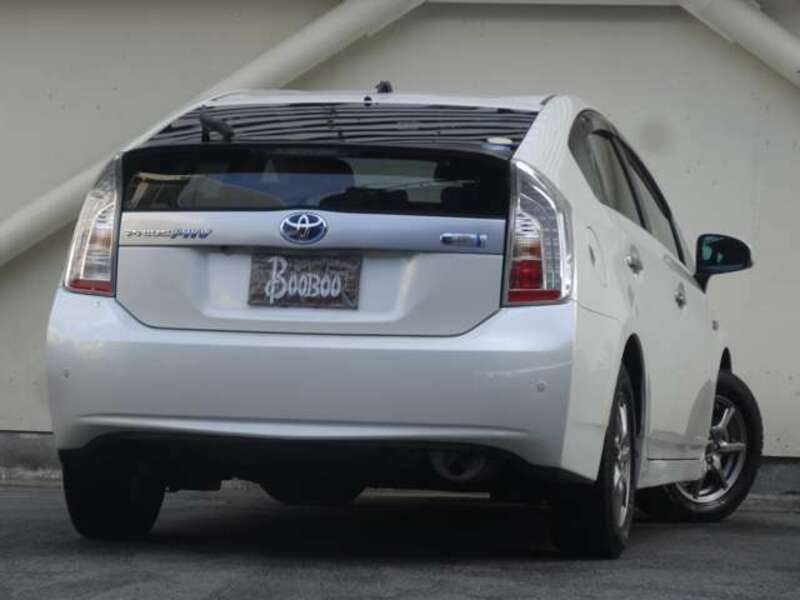 PRIUS PHV