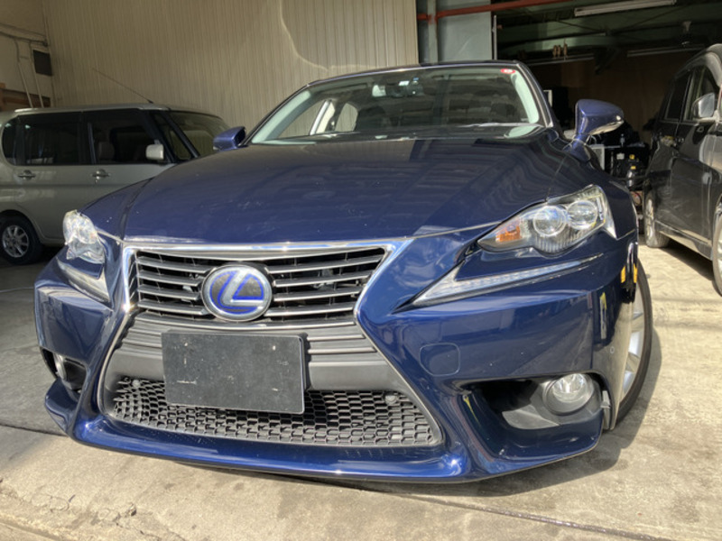 LEXUS IS