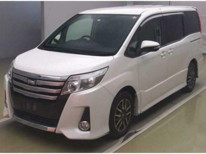 TOYOTA NOAH