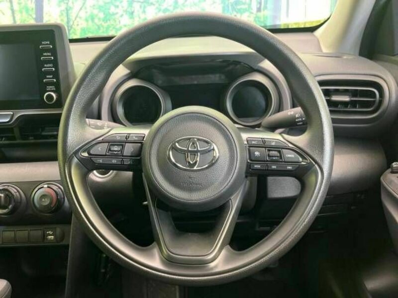 YARIS CROSS