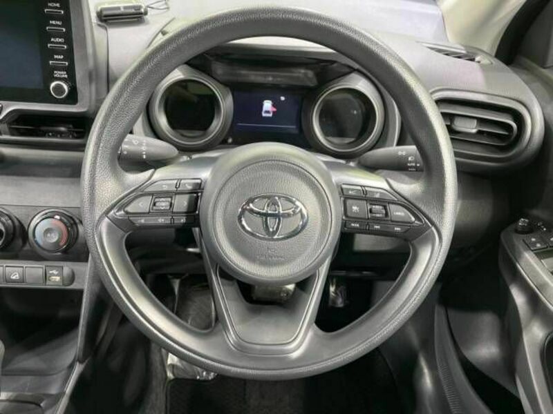 YARIS CROSS