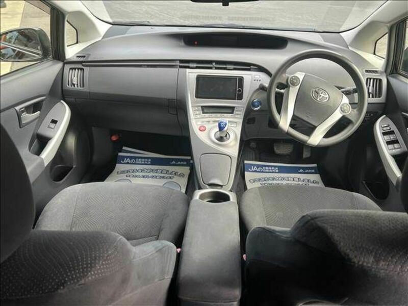 PRIUS-4