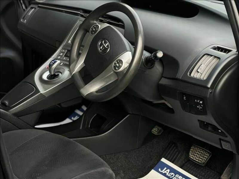 PRIUS-10