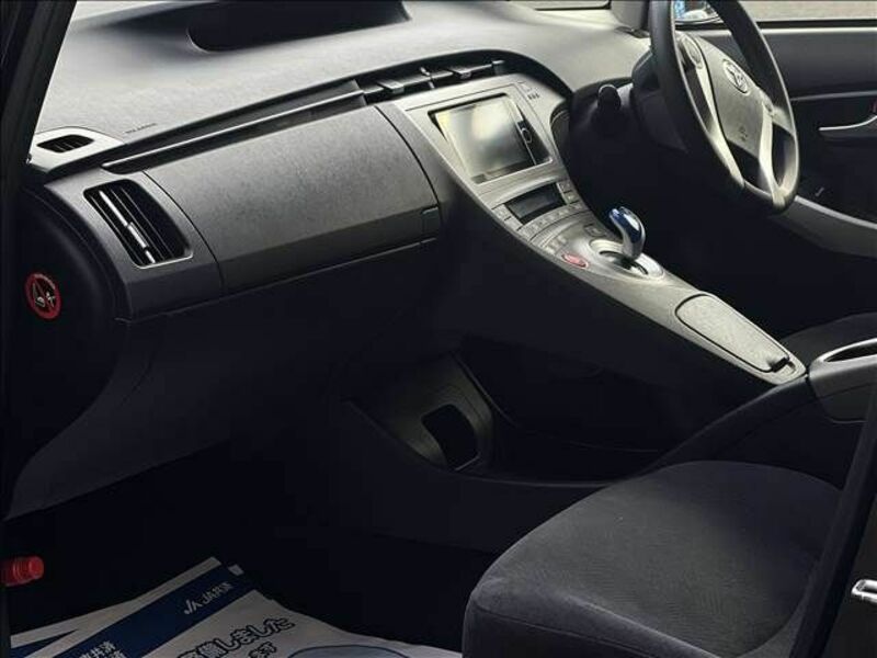 PRIUS-11