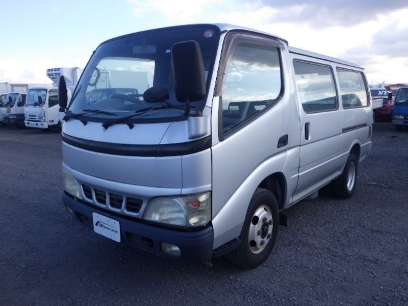 TOYOTA DYNA