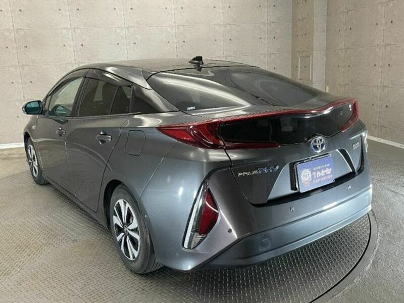 PRIUS PHV