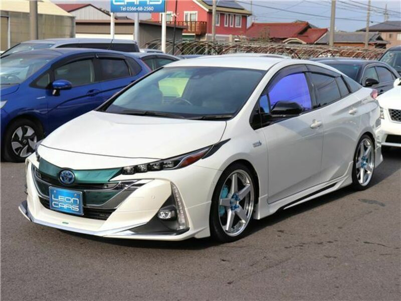 PRIUS PHV