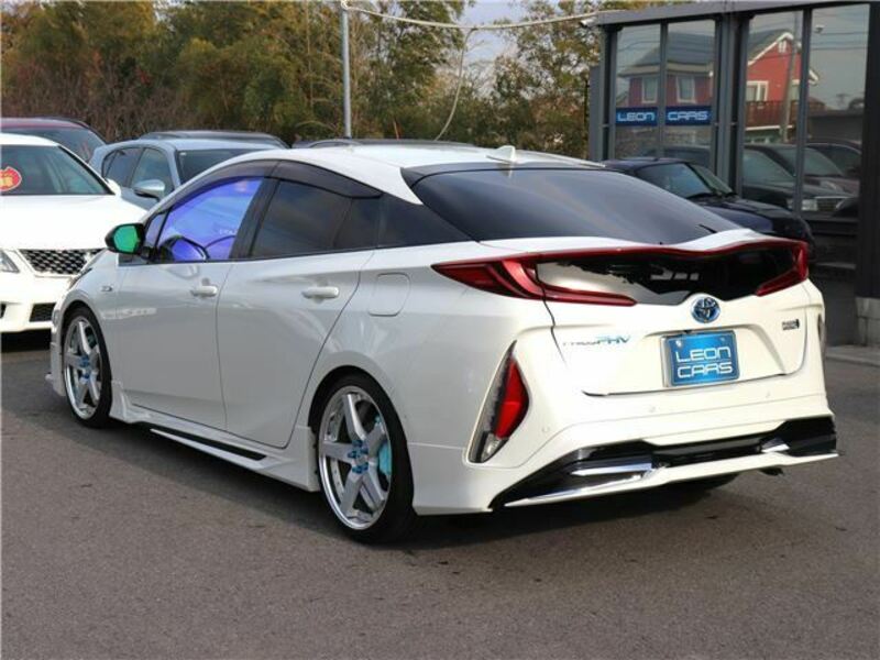 PRIUS PHV