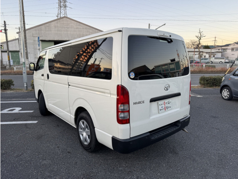 HIACE VAN