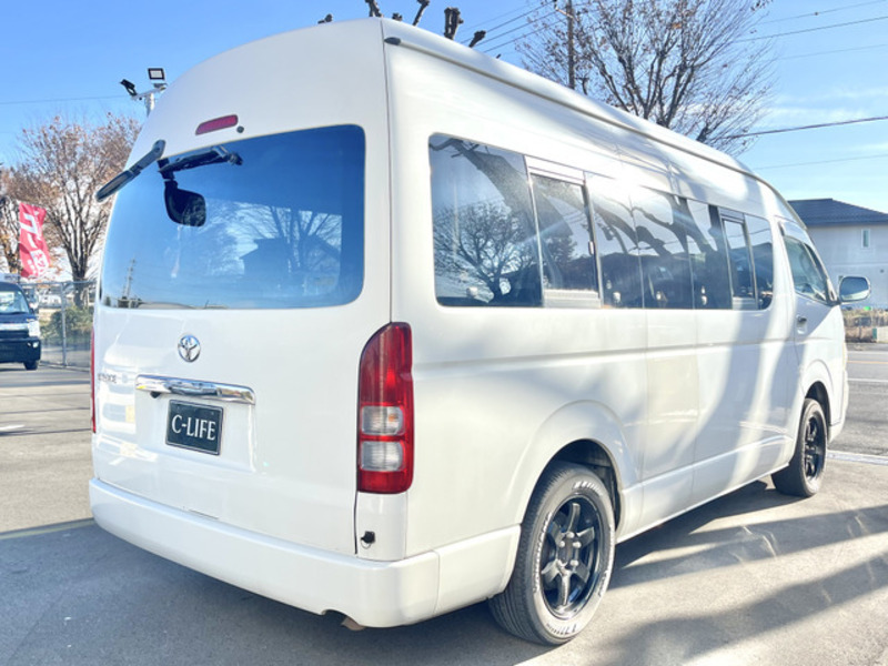 HIACE VAN