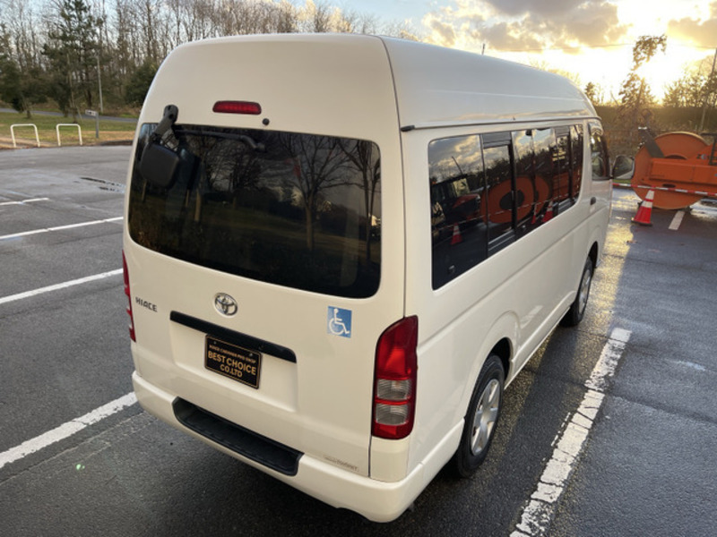 HIACE VAN