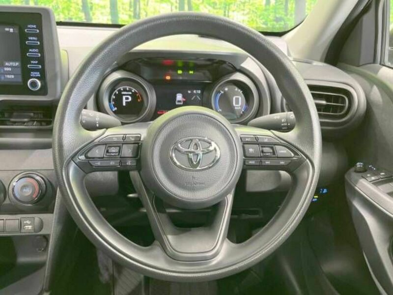 YARIS CROSS