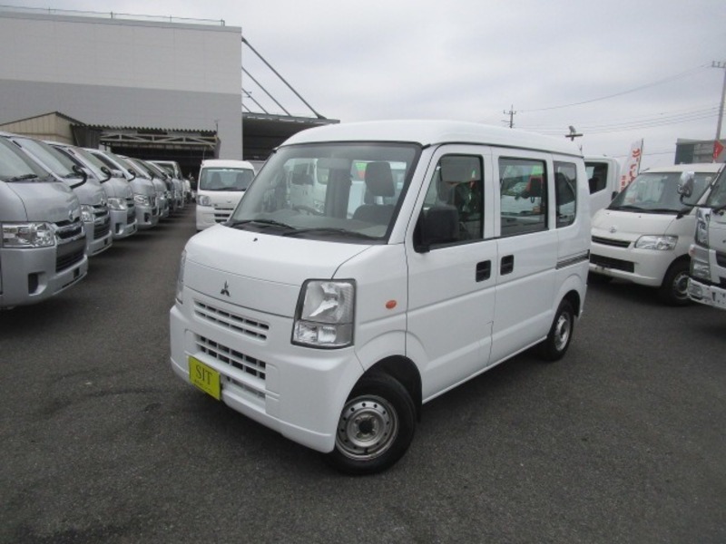 MITSUBISHI MINICAB VAN