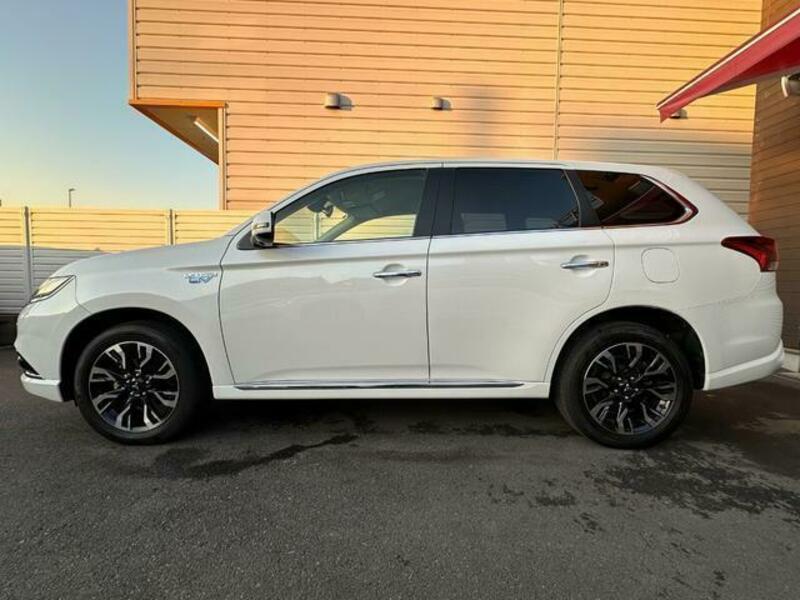 OUTLANDER PHEV