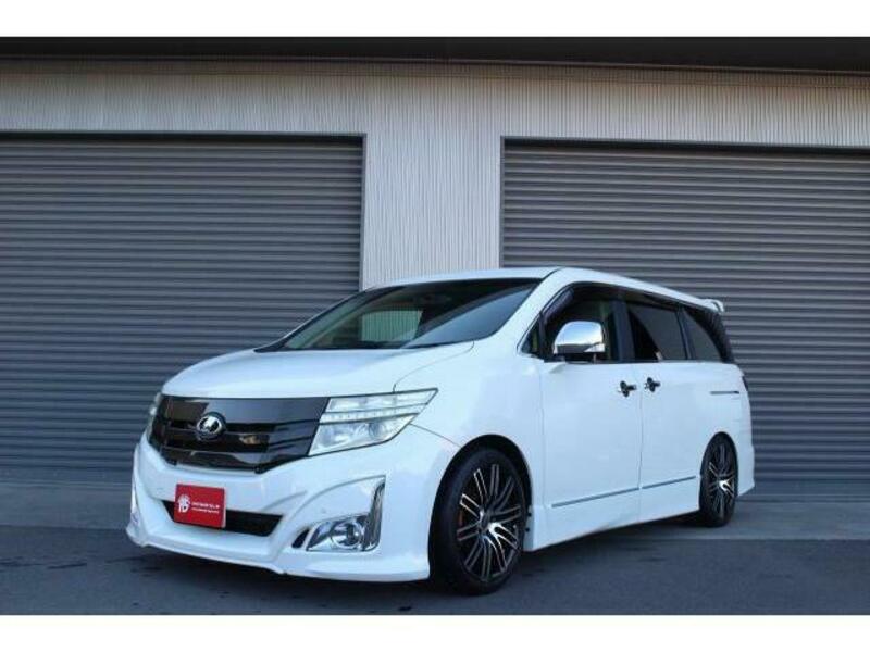 NISSAN ELGRAND