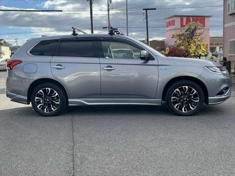 OUTLANDER PHEV