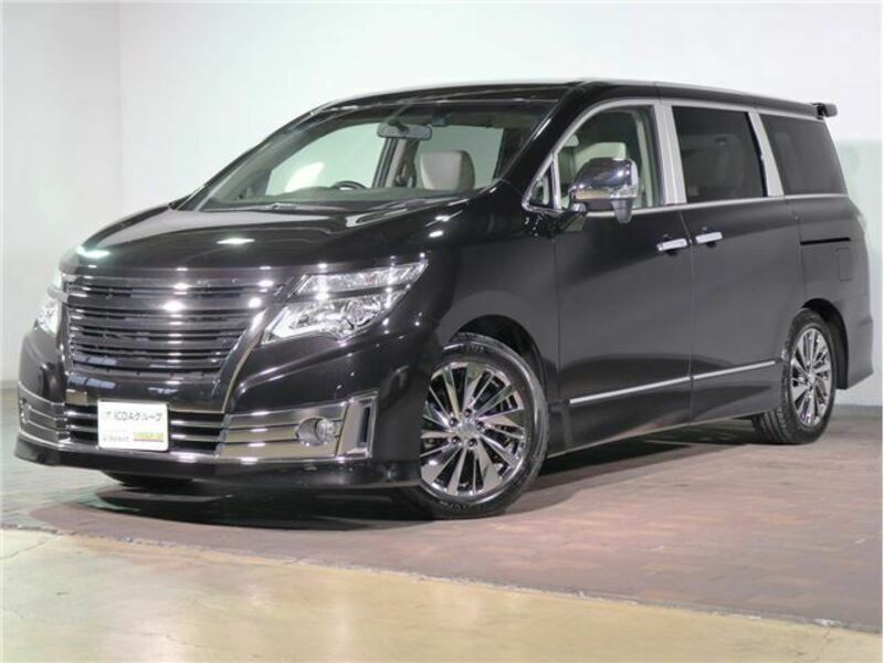 NISSAN ELGRAND