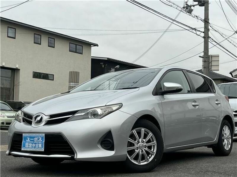 TOYOTA AURIS