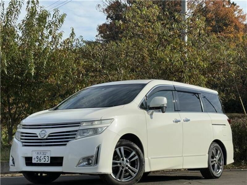 NISSAN ELGRAND