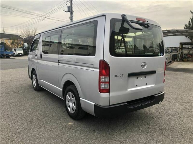 HIACE VAN