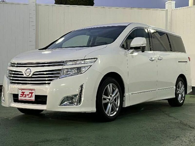 NISSAN ELGRAND