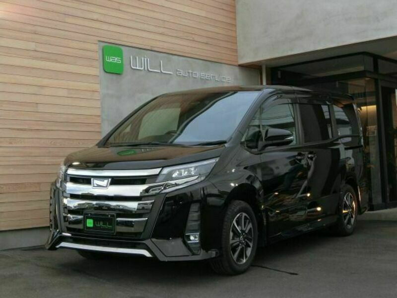 TOYOTA NOAH