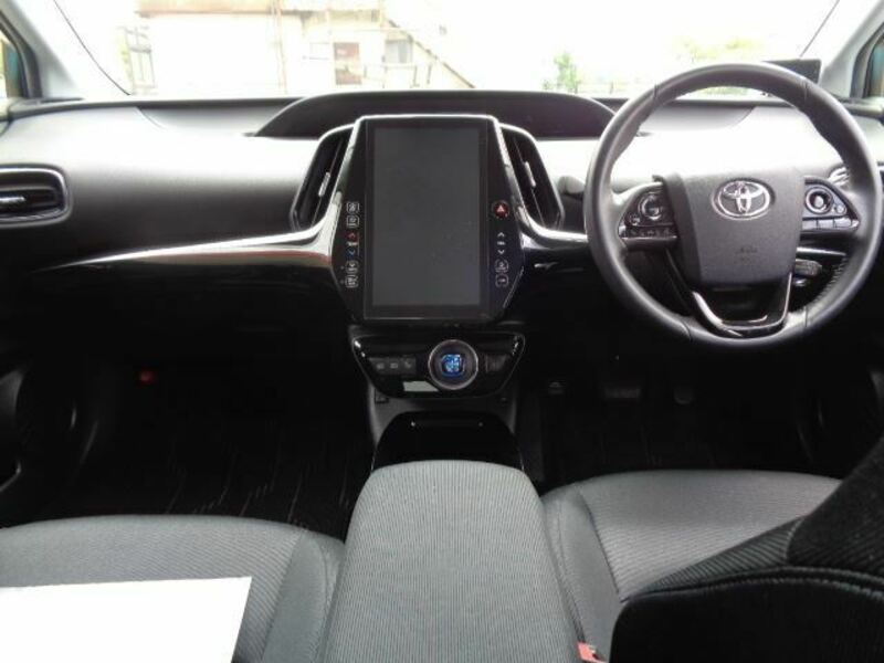 PRIUS PHV