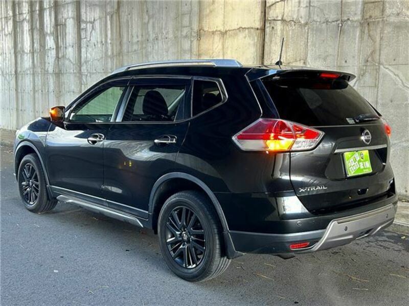 X-TRAIL