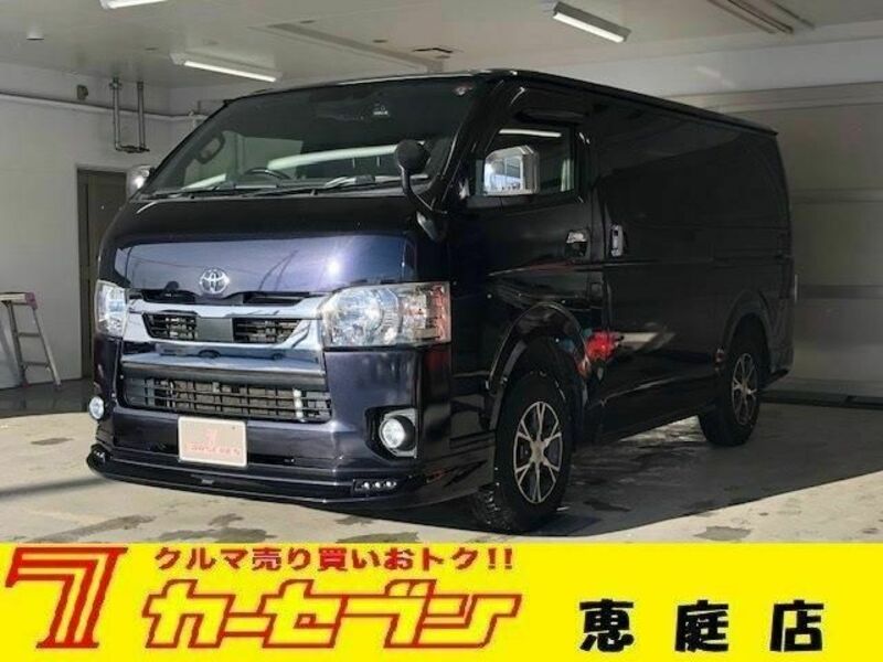 TOYOTA HIACE