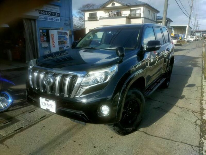 TOYOTA LAND CRUISER PRADO