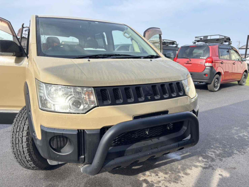 MITSUBISHI DELICA D5