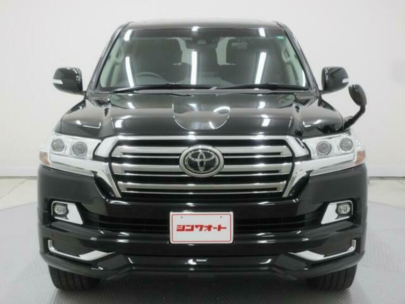 LAND CRUISER