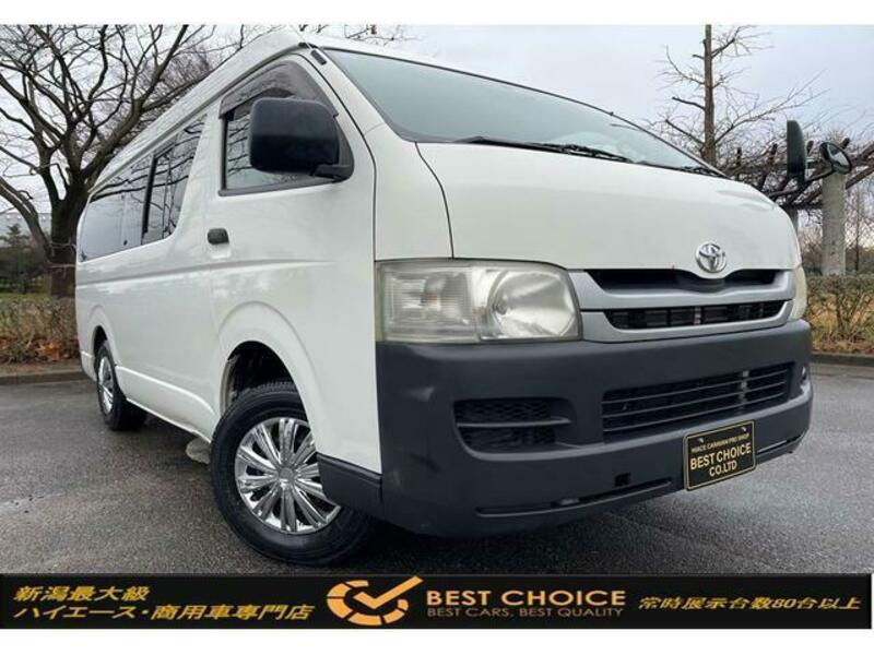 TOYOTA HIACE VAN