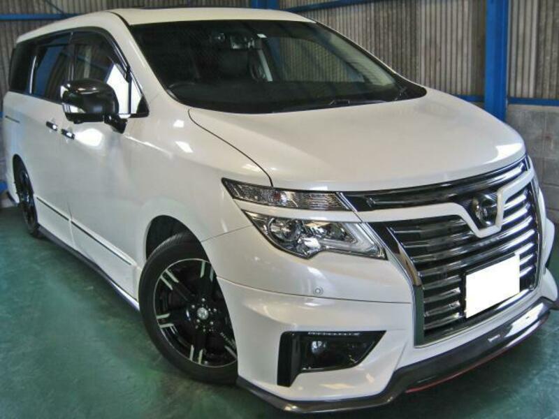 NISSAN ELGRAND